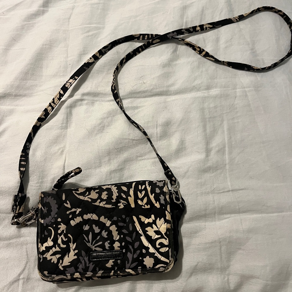 Vera Bradley crossbody purse black and white pattern